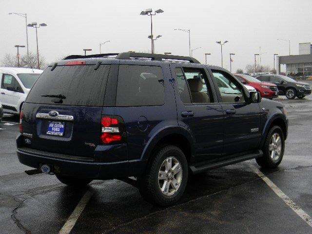 2007 Ford Explorer XLT 4dr SUV 4WD V8